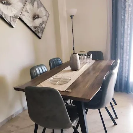 Spaciousnest Apartament Wolos